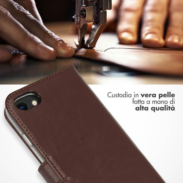 Selencia Cover a libro in vera pelle Apple iPhone SE (2022 / 2020) / 8 / 7 / 6(s) - Marrone
