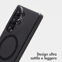 Accezz Cover Lite con MagSafe | Fluted | Samsung Galaxy S25 Ultra - Nero