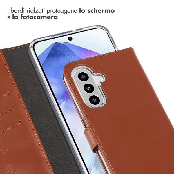Selencia Cover a libro in vera pelle Samsung Galaxy A26 - Marrone chiaro