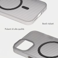 Accezz Cover Lite con MagSafe | Fluted | Apple iPhone 13 - Grigio