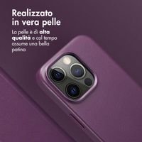 Accezz Cover in pelle 2 in 1 con MagSafe Apple iPhone 15 Pro - Heath Purple
