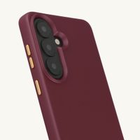 Selencia Cover posteriore Rivièra con MagSafe con ganci rimovibili Samsung Galaxy S26 - Bold Burgundy