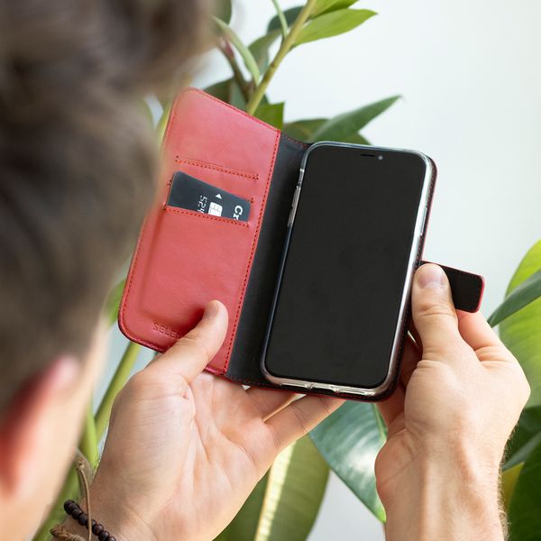 Selencia Cover a libro in vera pelle Apple iPhone 12 Mini - Rosso