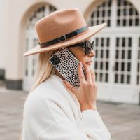 Burga Cover Posteriore Resistente Apple iPhone 12 (Pro) - Almond Latte