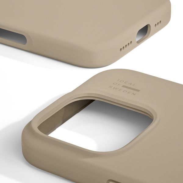 iDeal of Sweden Cover in silicone con MagSafe Apple iPhone 16 Pro Max - Beige