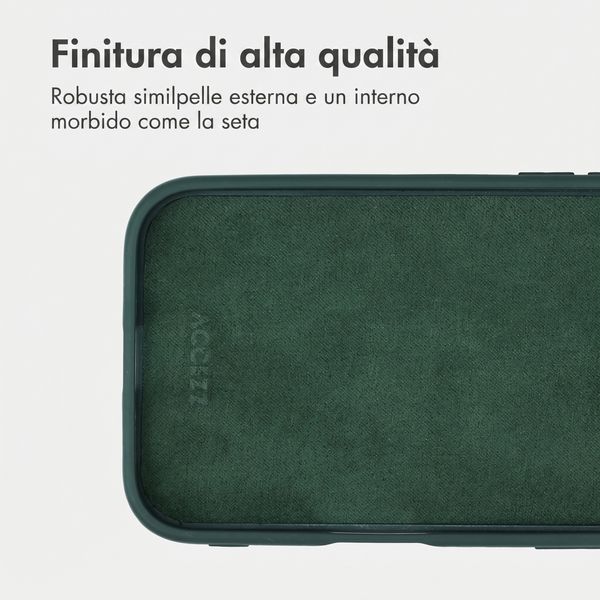 Accezz Backcover Edge con MagSafe Apple iPhone 15 - Verde