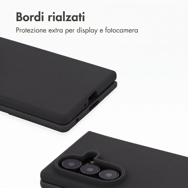 Accezz Cover in silicone liquido con MagSafe Samsung Galaxy Z Fold 8 Ultra - Nero
