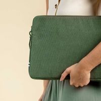 Selencia Cover per laptop in velluto a coste 13-14 pollici - Laptopsleeve - Sage Green