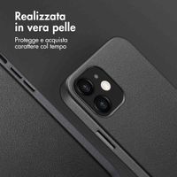 Accezz Cover in Pelle con MagSafe Apple iPhone 12 (Pro) - Onyx Black