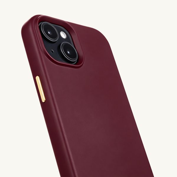 Selencia Cover posteriore Rivièra con MagSafe con ganci rimovibili Apple iPhone 14 / 13 - Bold Burgundy