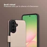 Selencia Cover Riva con MagSafe e cordino Samsung Galaxy A57 (5G) - Beige