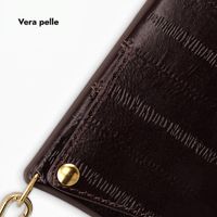 Selencia Nova cover posteriore in vera pelle con portacarte Apple iPhone 16 - Dark Chocolate