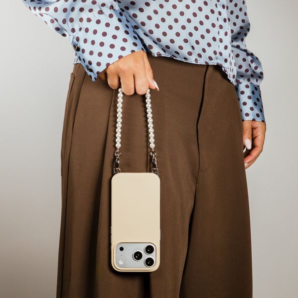 Selencia Cover posteriore Rivièra con MagSafe con ganci rimovibili Apple iPhone 16 Pro Max - Milky Latte
