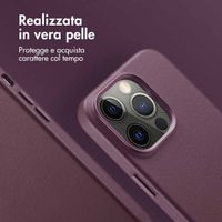 Accezz Cover in Pelle con MagSafe Apple iPhone 14 Pro - Heath Purple