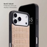 Selencia Cover per telefono Nova Croco con cordino e portacarte Apple iPhone 18 Pro Max / 17 Pro Max - Beige