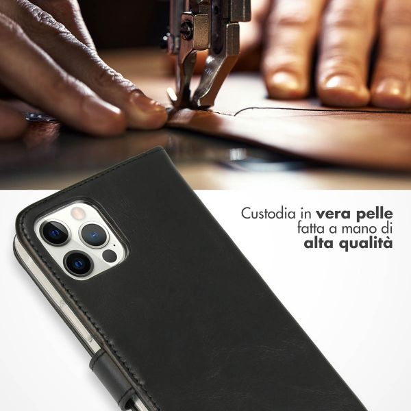 Selencia Cover a libro in vera pelle Apple iPhone 12 (Pro) - Nero