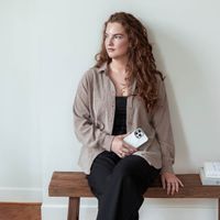 Selencia Cover posteriore Vivid con MagSafe Apple iPhone 14 - Nature Light Brown