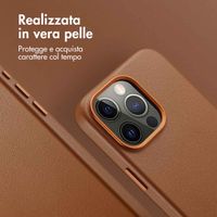 Accezz Cover in Pelle con MagSafe Apple iPhone 15 Pro Max - Sienna Brown