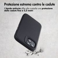 Accezz Cover Posteriore Resistente con MagSafe Apple iPhone 13 - Nero