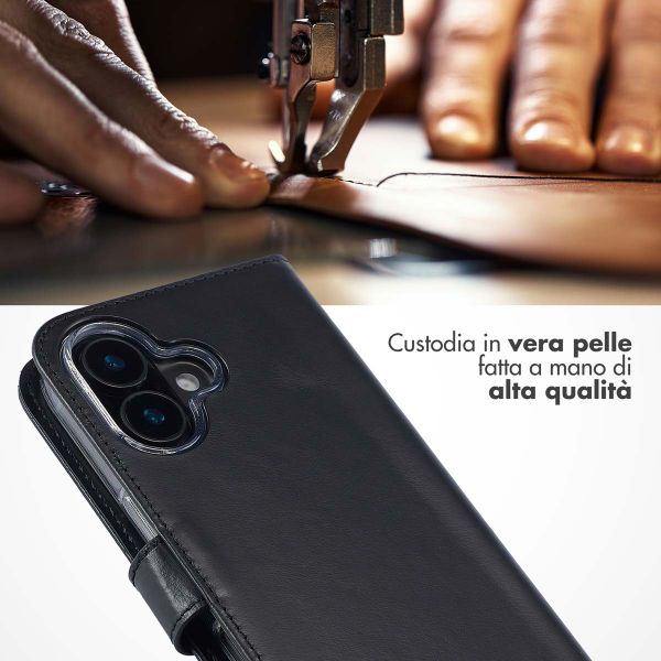 Selencia Cover a libro in vera pelle Apple iPhone 16 - Nero