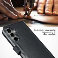Selencia Cover a libro in vera pelle Samsung Galaxy S25 - Nero