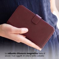 Selencia Cover a libro in vera pelle Google Pixel 9A - Burgundy