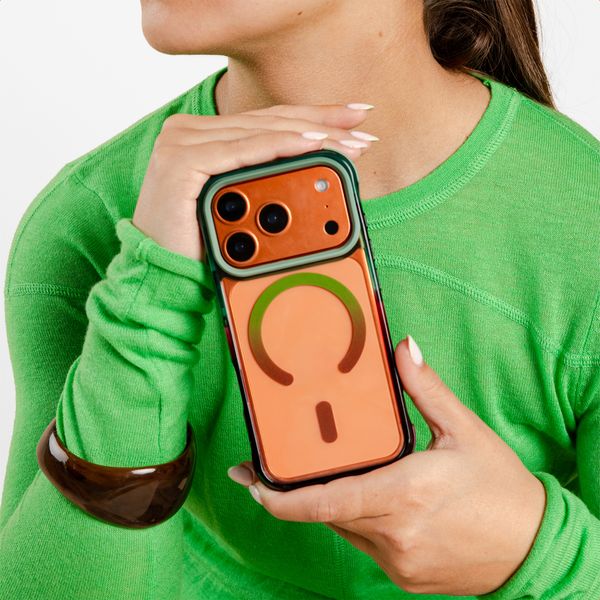 Selencia Cover MagSafe Gradient Apple iPhone 16 Pro - Verde / Marrone