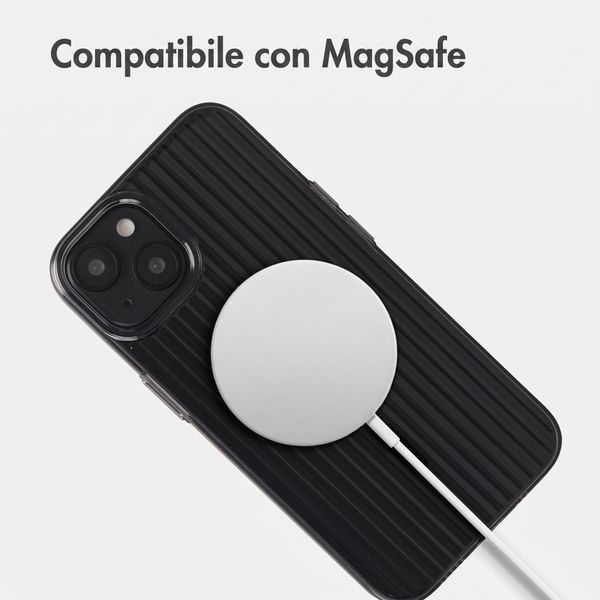 Accezz Cover Lite con MagSafe | Fluted | Apple iPhone 13 - Nero