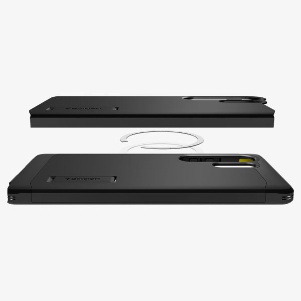 Spigen Cover Posteriore Corazzata Tough con MagSafe Samsung Galaxy S25 Ultra - Nero