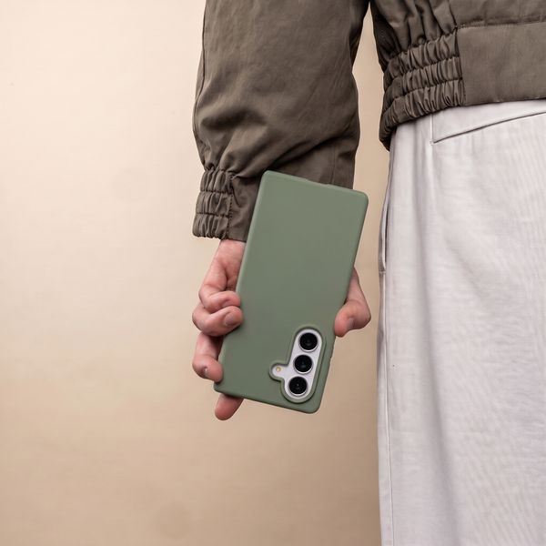 Accezz Cover in silicone liquido con MagSafe Samsung Galaxy Z Fold 8 Ultra - Cooper Green