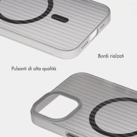 Accezz Cover Lite con MagSafe | Fluted | Apple iPhone 14 - Grigio