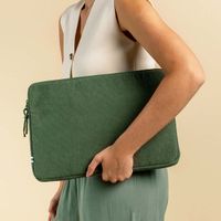 Selencia Cover per laptop in velluto a coste 15-16 pollici - Laptopsleeve - Sage Green