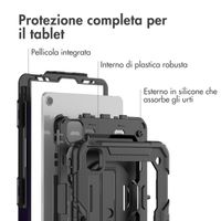 Accezz Cover Posteriore Resistente con tracolla Apple iPad Air 5 (2022) / Air 4 (2020) - Nero