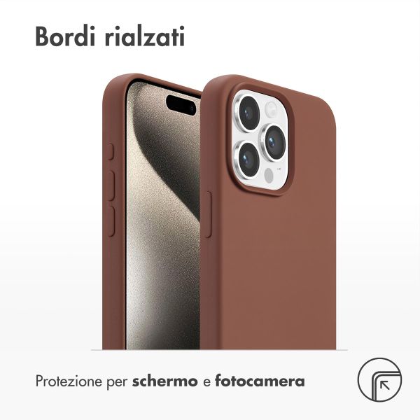 Accezz Cover in silicone liquido con MagSafe Apple iPhone 15 Pro Max - New Tea Brown