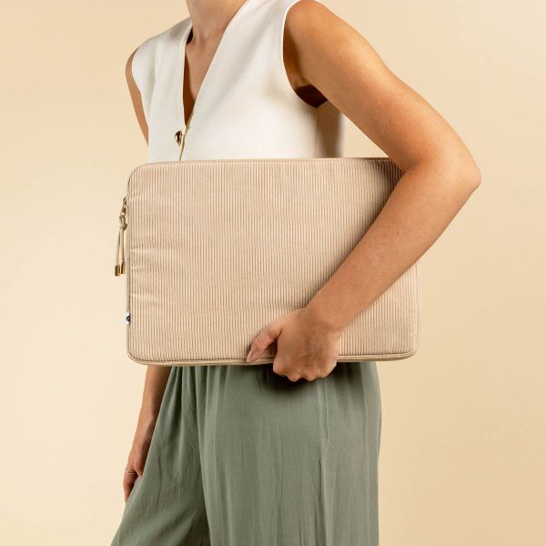 Selencia Cover per laptop in velluto a coste 15-16 pollici - Laptopsleeve - Beige