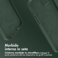Accezz Cover in Pelle con MagSafe Apple iPhone 12 (Pro) - Cedar Green