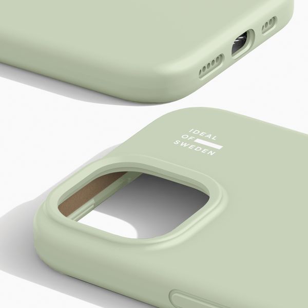 iDeal of Sweden Cover in silicone con MagSafe Apple iPhone 17e / 16e / 15 / 14 / 13 - Sage Green