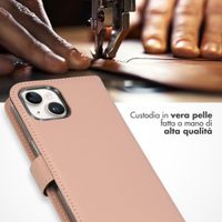 Selencia Cover a libro in vera pelle Apple iPhone 15 Plus - Dusty Pink