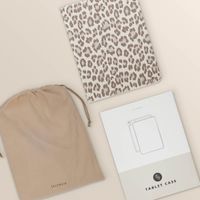 Selencia Libreria Sabi con stampa leopardata Apple iPad 11 (2025) 11 pollici A16 / iPad 10 (2022) 10.9 pollici - Soft Ivory