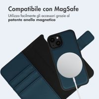 imoshion Cover a libro di lusso 2-in-1 rimovibile Apple iPhone 13 - Blu
