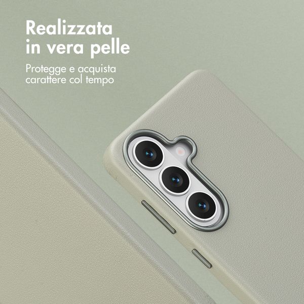 Accezz Cover in Pelle con MagSafe Samsung Galaxy S26 - Light Grey