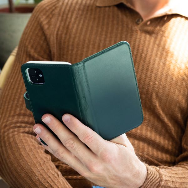 Selencia Cover a libro in vera pelle Apple iPhone 11 - Verde