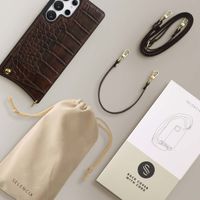 Selencia Cover per telefono Nova Croco con cordino e portacarte Samsung Galaxy S25 Ultra - Choco Brown