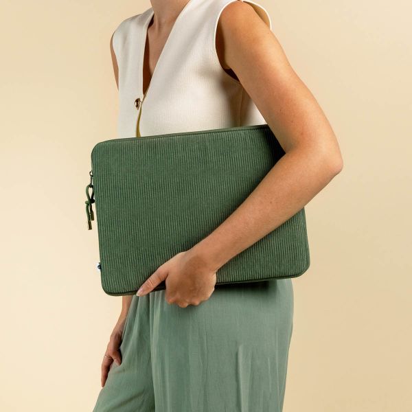 Selencia Cover per laptop in velluto a coste 13-14 pollici - Laptopsleeve - Sage Green