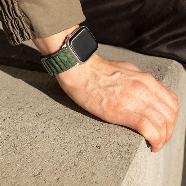 Accezz Cinturino in nylon Alpine Samsung Galaxy Watch 9 (40/44mm) / Watch 8 (40/44mm) / Classic (46mm) - Olive Green