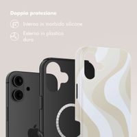 Selencia Cover posteriore Vivid con MagSafe Apple iPhone 16 - Desert Waves Beige