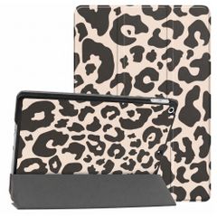 imoshion Cover Trifold Design Apple iPad 9 (2021) 10.2 pollici / iPad 8 (2020) 10.2 pollici / iPad 7 (2019) 10.2 pollici - Leopard