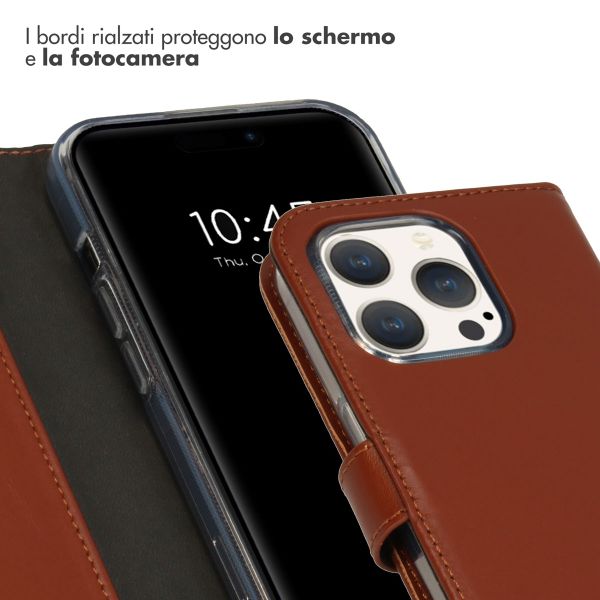 Selencia Cover a libro in vera pelle Apple iPhone 15 Pro - Marrone chiaro