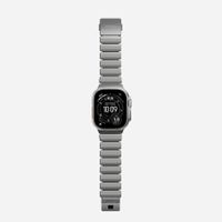 Nomad Cinturino Stratos Apple Watch | 44/45/46/49 mm - Forest Green / Natural Titanium