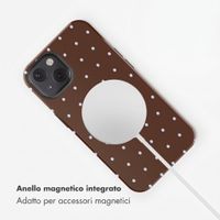 Selencia Cover posteriore Vivid con MagSafe Apple iPhone 13 - Happy Dots Chocolate
